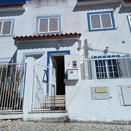 Alojamento Local Familia Coelho Quinta do Conde ภายนอก รูปภาพ