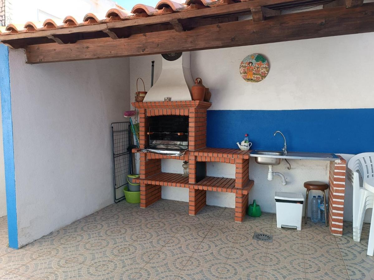 Alojamento Local Familia Coelho Quinta do Conde ภายนอก รูปภาพ